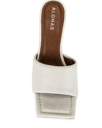Alohas Shoes Small | US 6 Cream "Puffy Sandals"