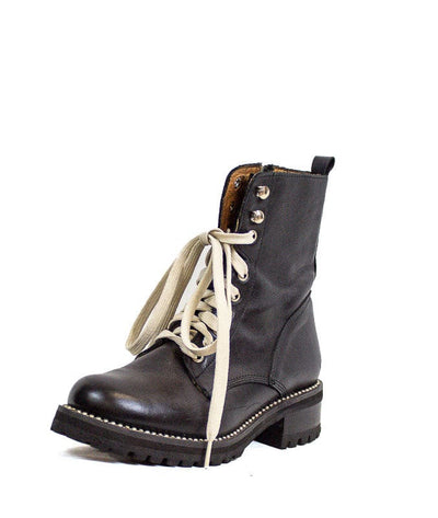 AQUA Shoes Medium | US 9 Black Leather Combat Boots with Contrast Laces