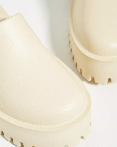Jeffrey Campbell Shoes Medium | US 9 Clogge Clogs