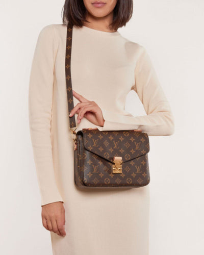 Monogram Pochette Metis w Strap The Revury