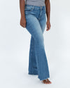 Mother Clothing Medium | US 28 "The Weekender Fray" Jeans