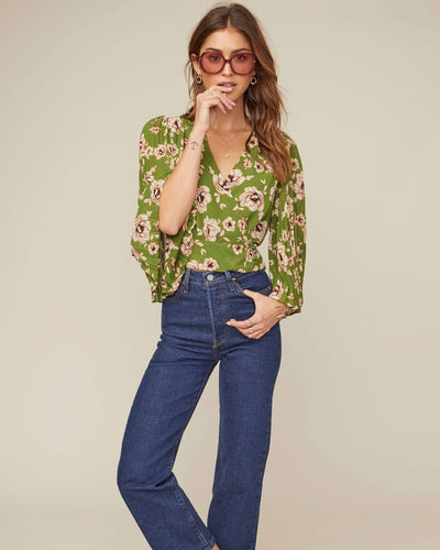 ASTR the Label Clothing Small Pleated Sleeve Floral Wrap Blouse