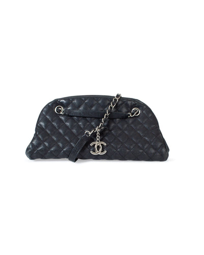 Chanel Bags One Size Small Quilted Hand Bag