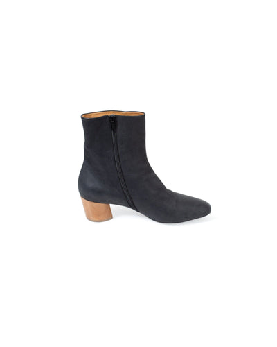 COCLICO Shoes Medium | US 8.5 Leather Ankle Boots