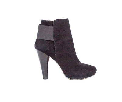 Cynthia Vincent Shoes Small | US 7.5 Suede Elastic Band Ankle Boots