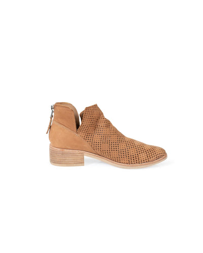 Dolce Vita Shoes Small | US 7 Perforated Ankle Boots