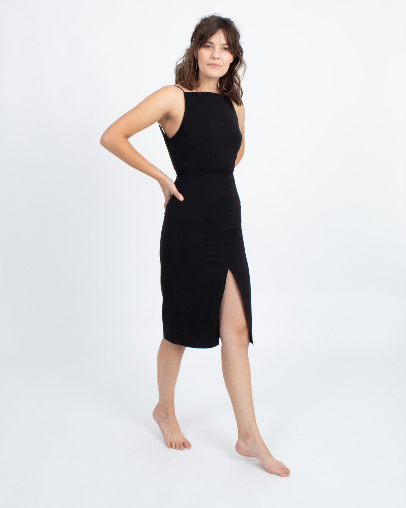 Black sleeveless cocktail dress 2025