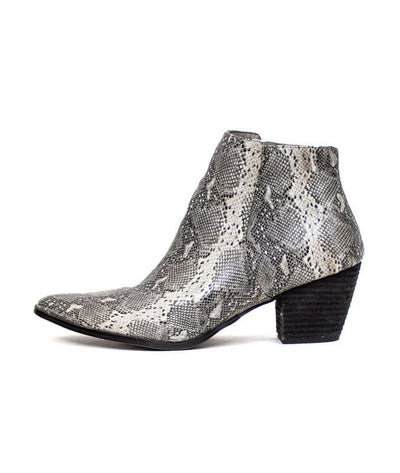 Matisse Shoes Medium | US 9.5 Snakeskin Print Ankle Boots