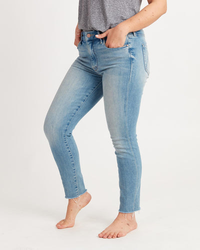 Mother Clothing Medium | US 28 Light Wash Looker Ankle Fray Jeans