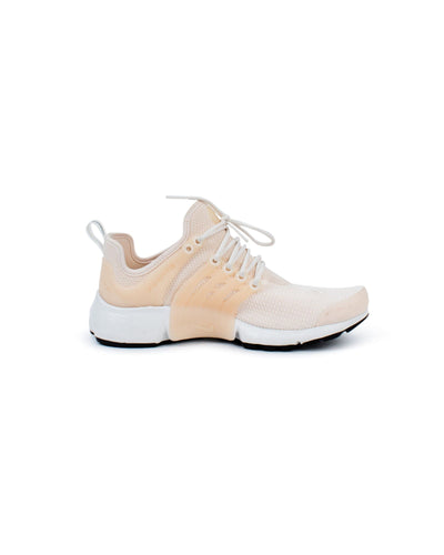 Nike Shoes Small | US 7 Low Top Sneakers