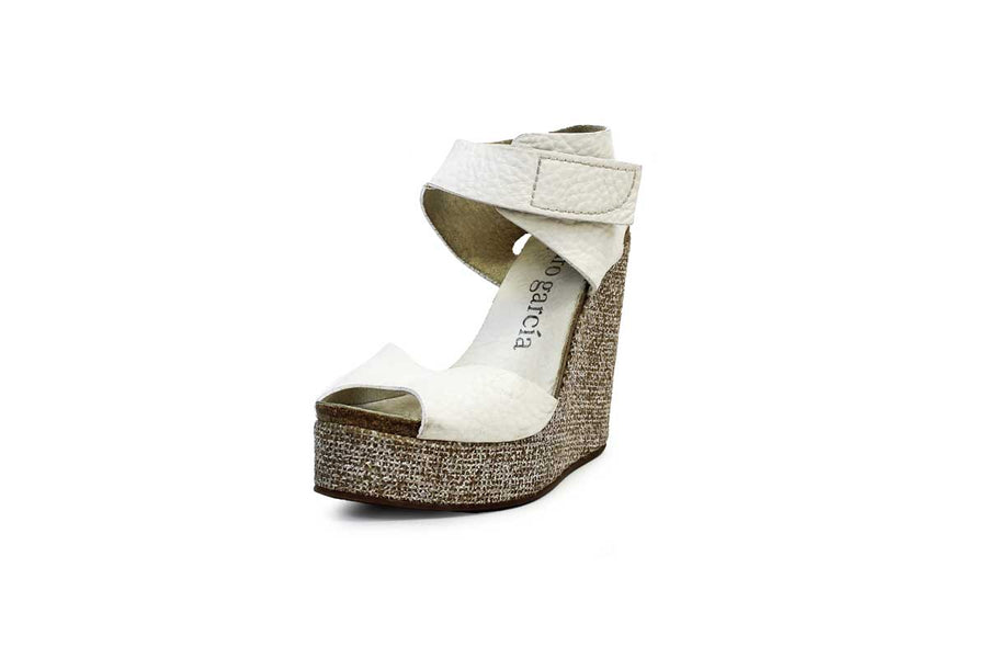 Pedro Garcia Shoes Small | US 7 I IT 37 White Leather Wedges