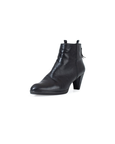 Leather Flat Moto Boot - The Revury