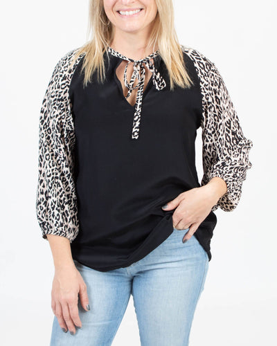 Tucker Clothing XS Silk Animal Print Blouse