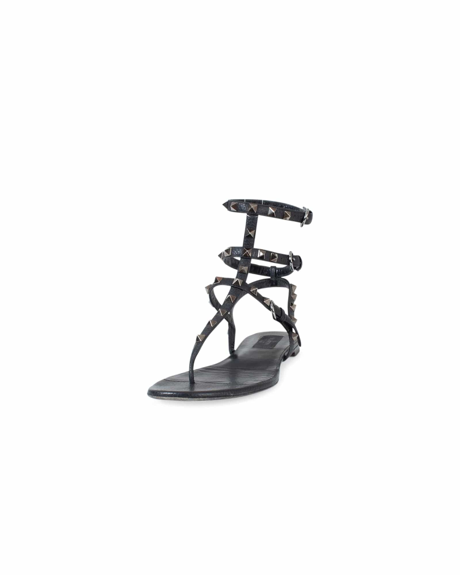 svært kronblad Hvilken en Rockstud Gladiator Sandals in Black - The Revury