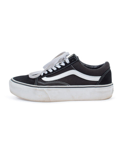 Vans Shoes Medium | US 8.5 Classic Low Top Sneaker