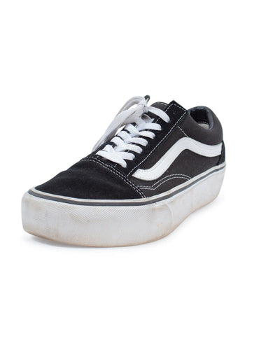Vans Shoes Medium | US 8.5 Classic Low Top Sneaker