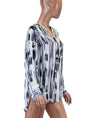 Vince Clothing Large | US 10 Printed Silk Henley Top